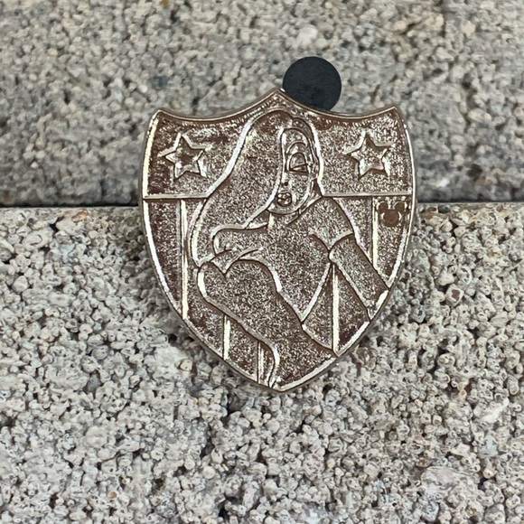 Disney Trading Pins - Picture 6 of 8